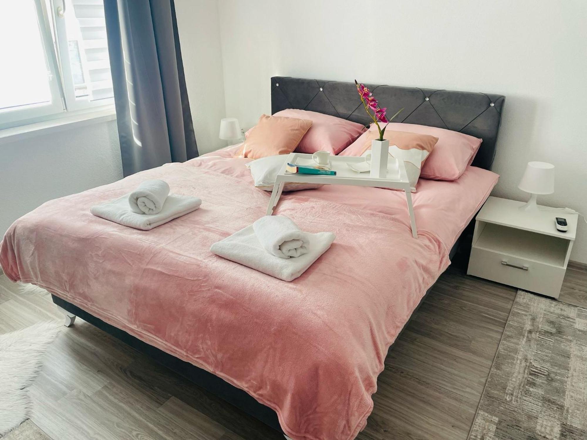 Apartment Zara Bihac Bagian luar foto